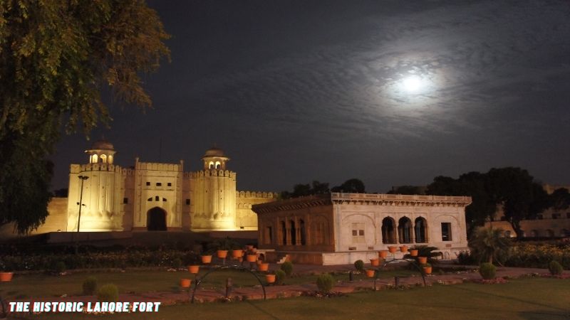 Places to Visit in Lahore at Night
