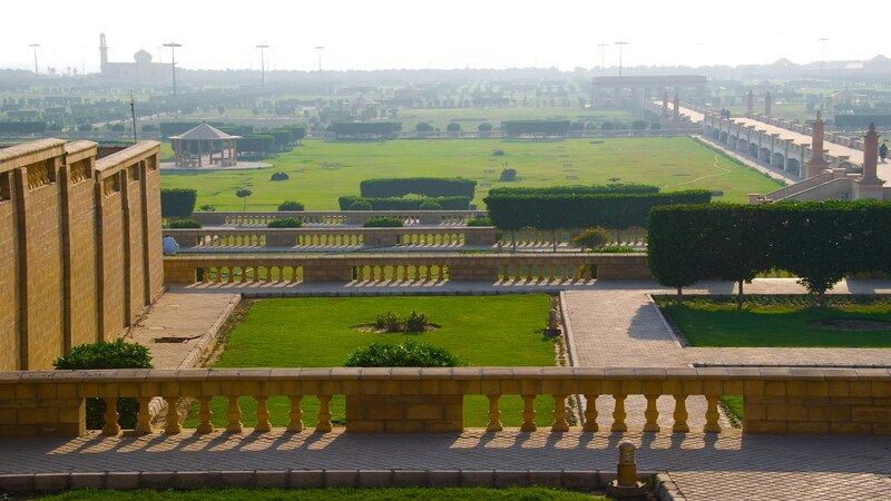 Free Places to Visit in Karachi With Family